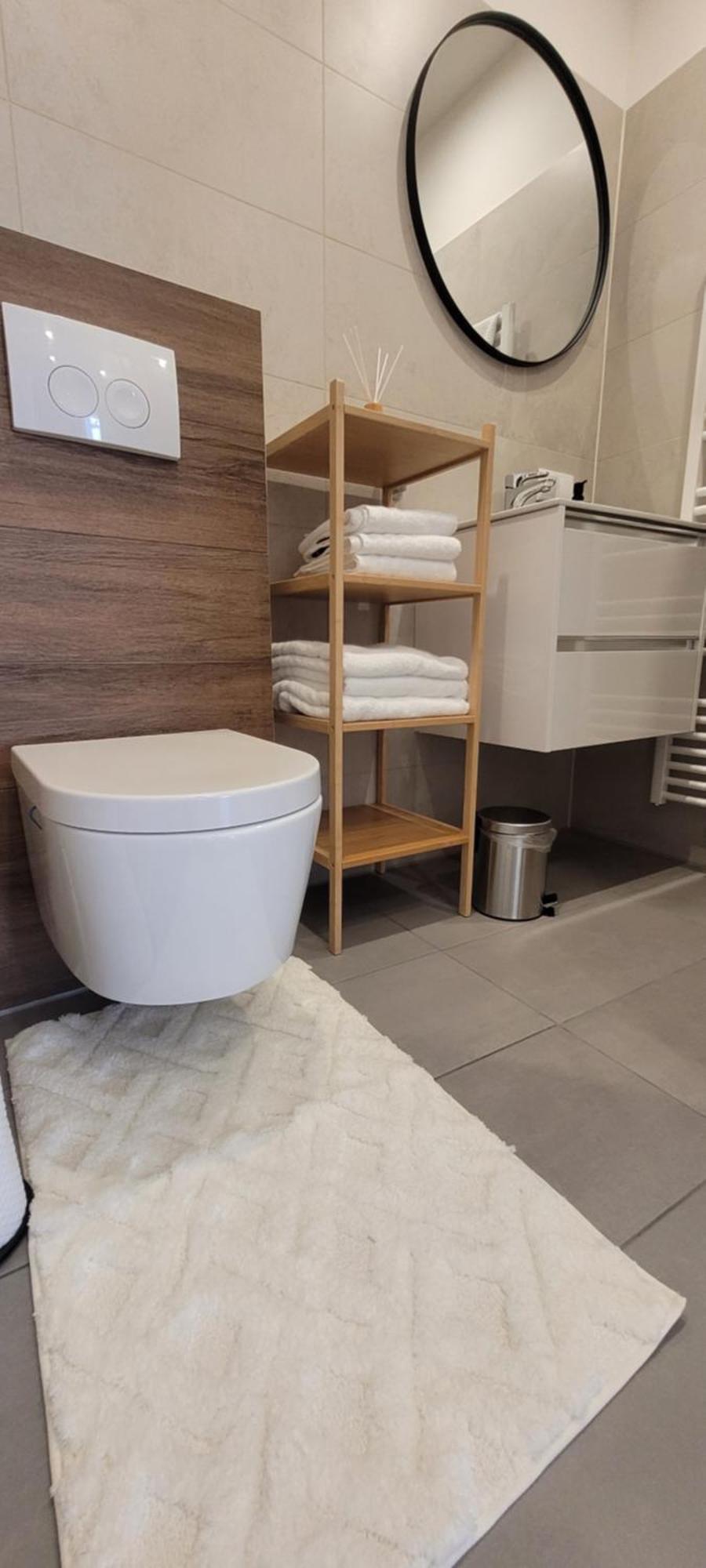 Apartament Altbauwohnung Mit Charme - Selbst Check In - Queensize Bett *